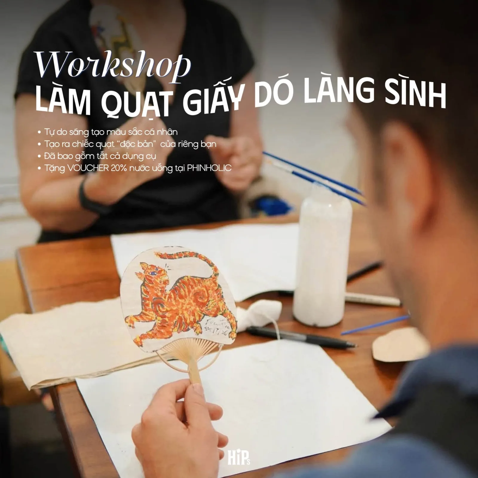 Làm quạt giấy dó làng Sình